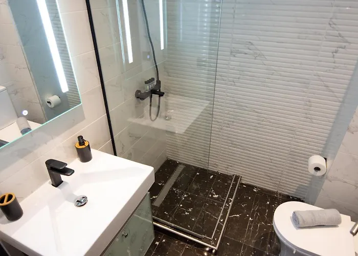 Skg Luxury شقة سالونيك